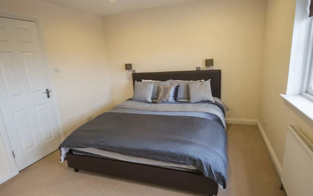 Crown Luxury Serviced Apartments