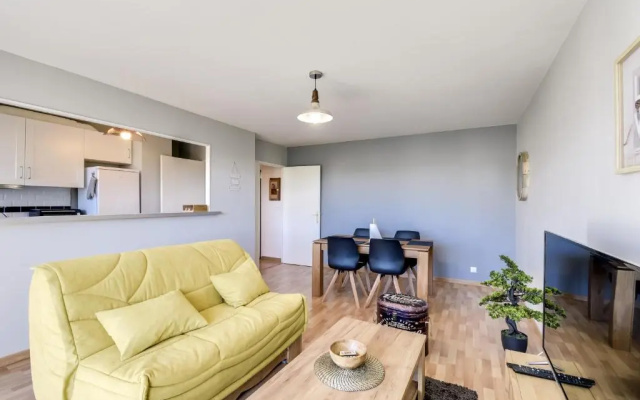 Chic apart with parking and balcony