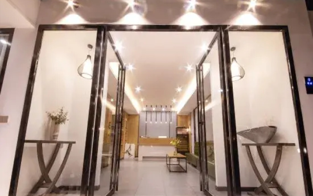 Deng Yigeren Hostel