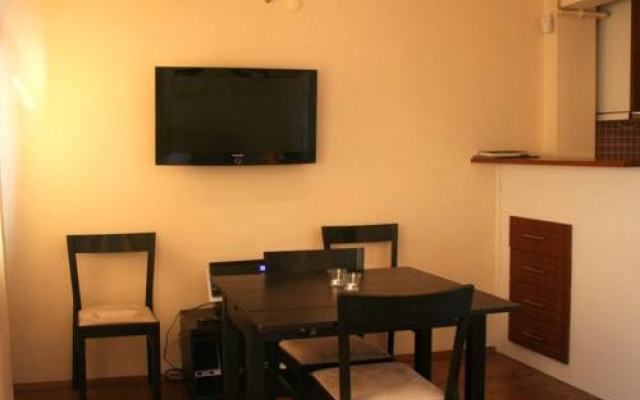 Aslan Apartments