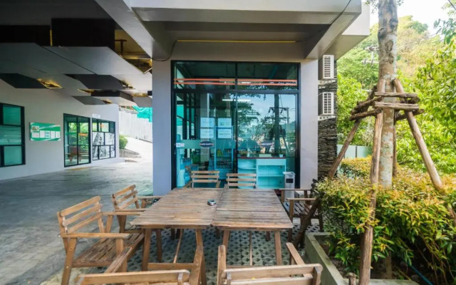 Emerald Terrace Apartments by Lofty
