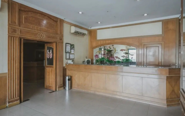 RedDoorz Plus near Tugu Tari TheHok Jambi
