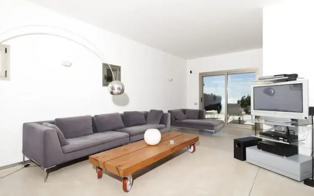 Herce Property