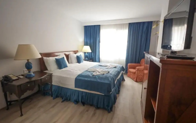 Altınoluk Hotel