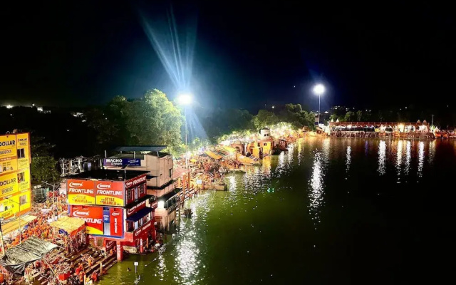 Hotel Meera Dham