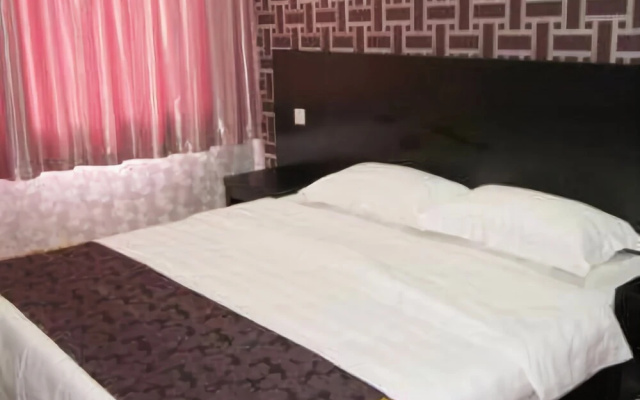 Huanghelou Business Hotel