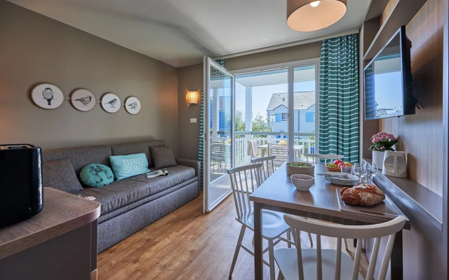 Courseulles Coastal Apartment for 4