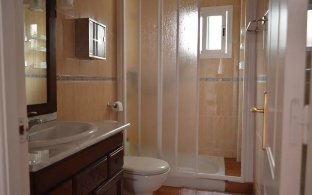 Ground floor apartment 1 bedroom, private patio, south facing