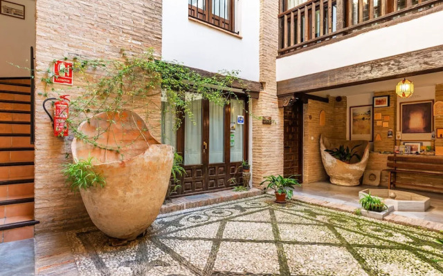 City Apartment near Alhambra
