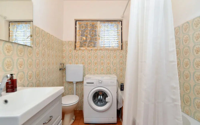 Apartment 1928