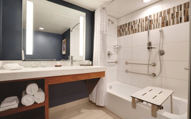 Embassy Suites by Hilton Scottsdale Resort 0