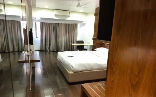 Hotel Dakshin Grandeur