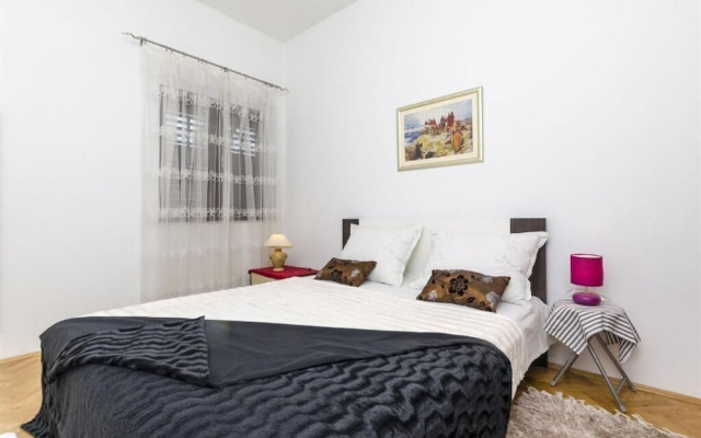 Apartment Zvone