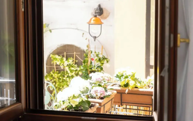 Rental in Rome Vicolo Trevi Apartment