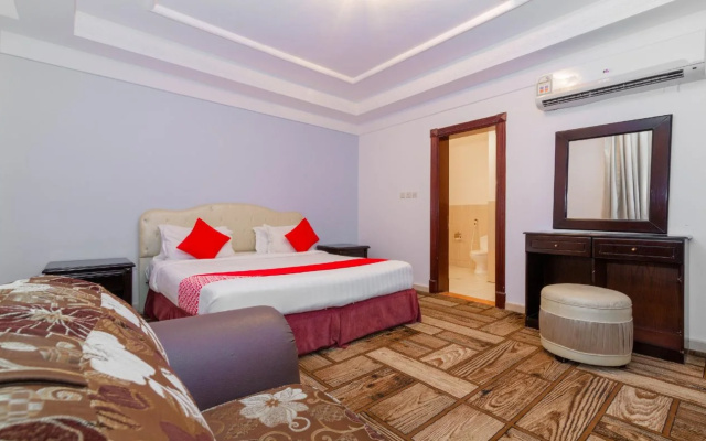 OYO 148 Shathi Almas Hotel Suites