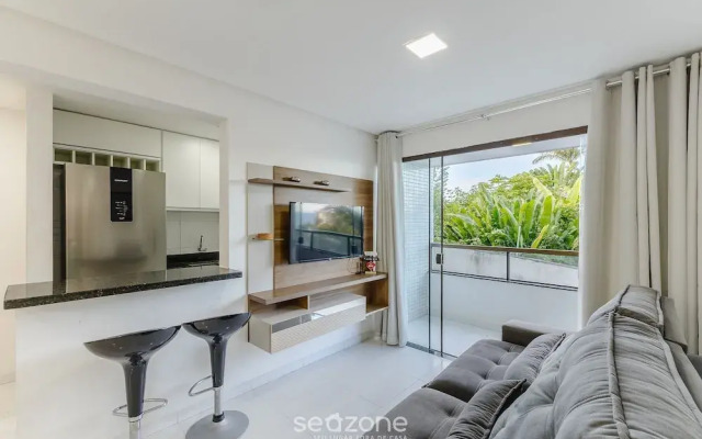 Apartment in Building With Swimming Pool Blt0007