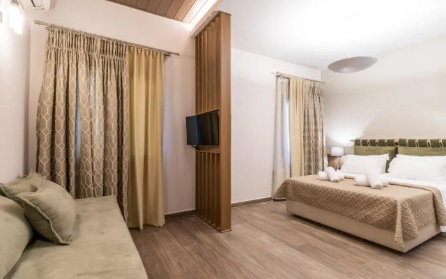 Lydia Suites And Rooms