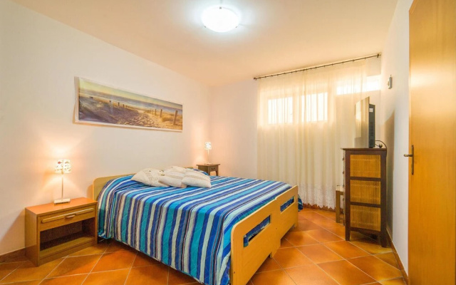 Amazing Home in Menfi With 3 Bedrooms and Wifi