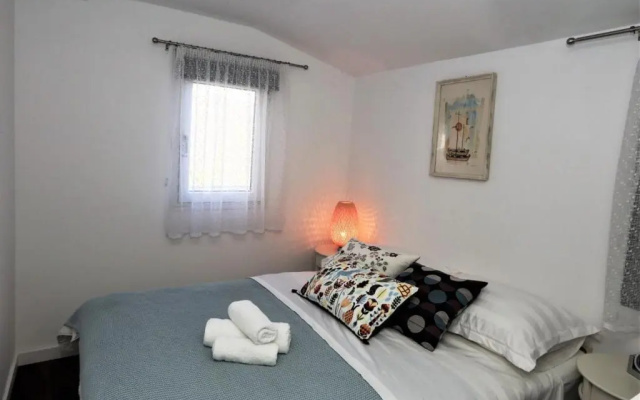 Relax House