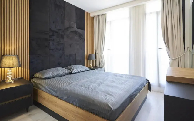 Amazing Penthouse Apartment With Rooftop Pool&bar