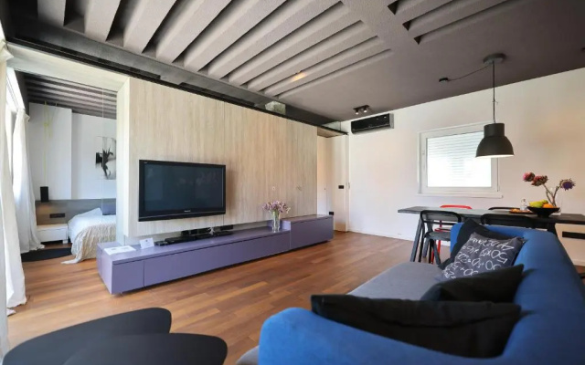 Apartment F