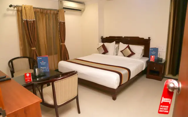 OYO 9646 Hotel Golden Pearl Inn