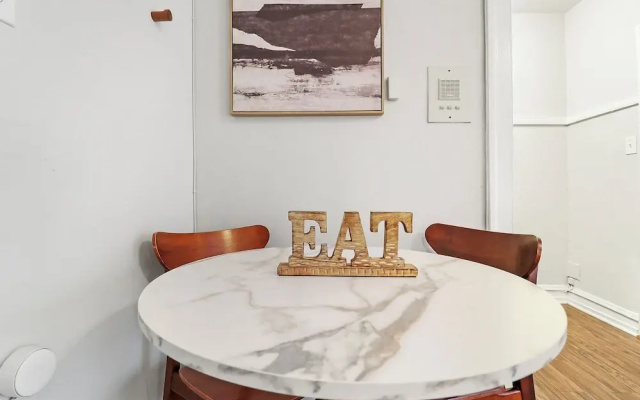 Cozy Charm Studio Apt - Kenwood 205