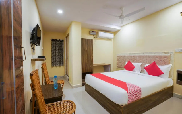 Hotel O R Square Stay Near LB Nagar Metro