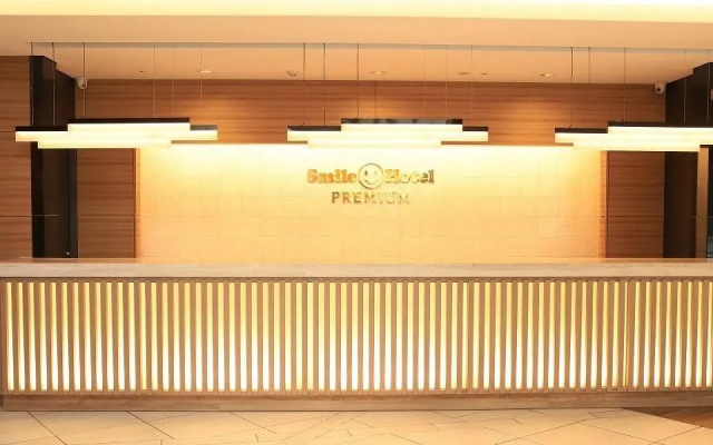 Smile Hotel Premium Osaka Hommachi