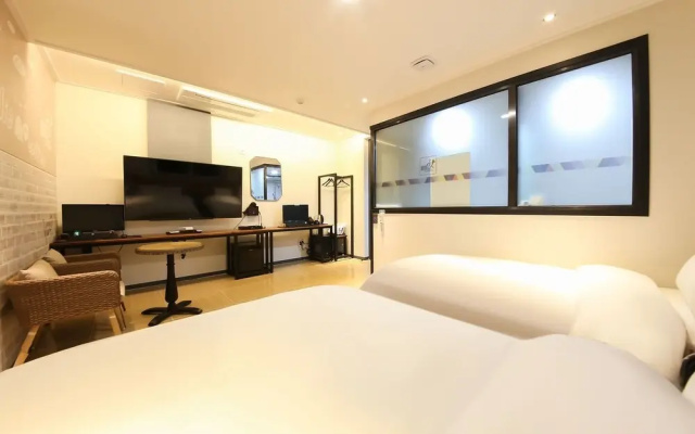 Jinju Hotel Hot