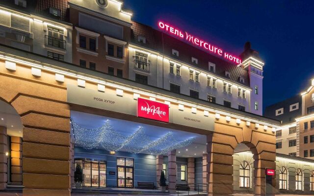 Гостиница Mercure Rosa Khutor (Меркюр Роза Хутор) вид на фасад