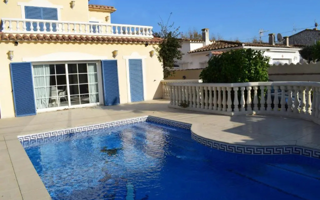 385-casa con piscina privada