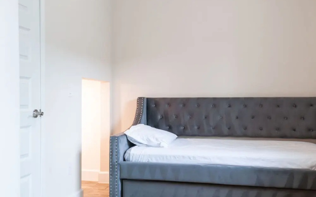 4449 Lovely 5BD For Your Family