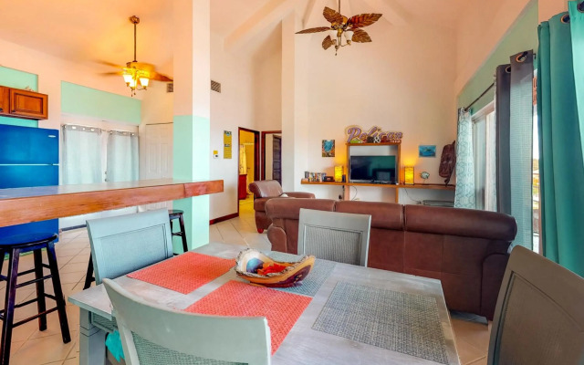 Suite E302 @ Mara Laguna