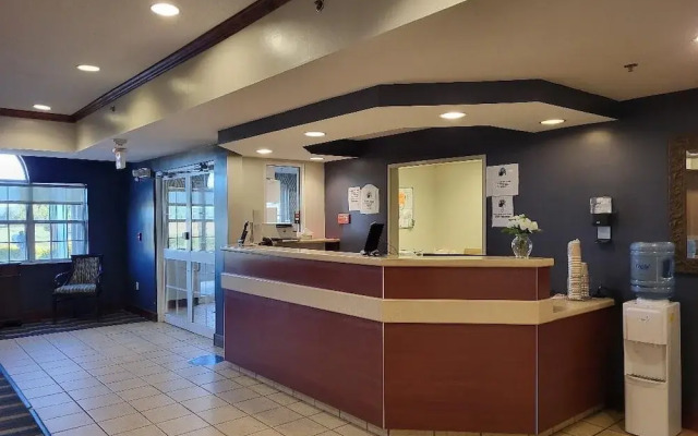 Microtel Inn & Suites by Wyndham Starkville
