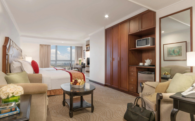 Discovery Suites