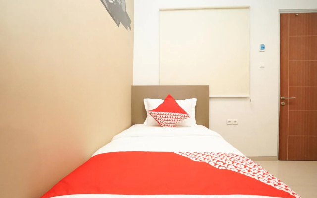 Graha 8 Syariah By OYO Rooms