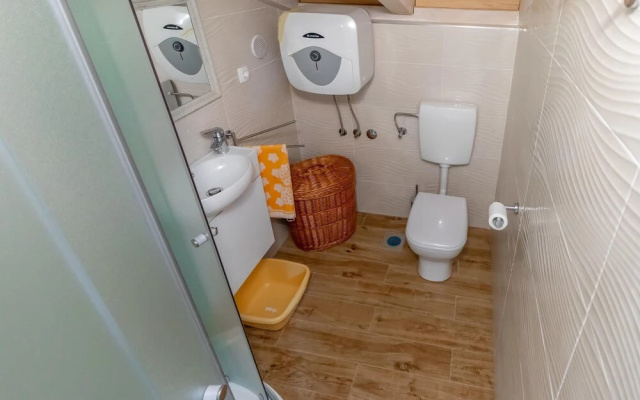 Nice Home in Klenovica With 3 Bedrooms and Wifi
