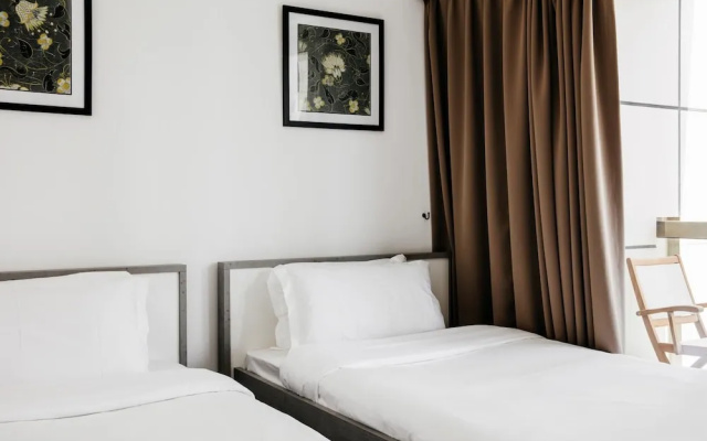 Fantastay Downtown Blvd 8