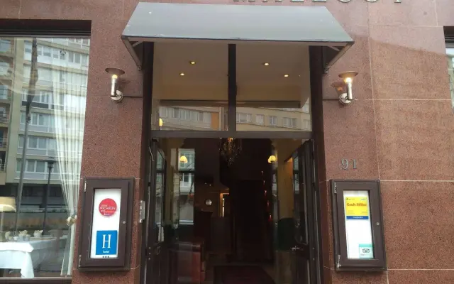 hotelImage
