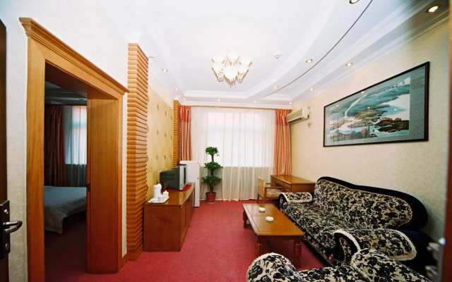 Chaoyang Hotel
