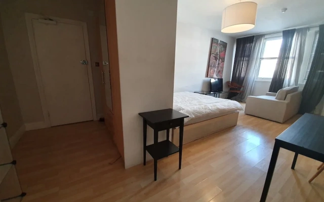 Studio Apartment in South Kensington 8