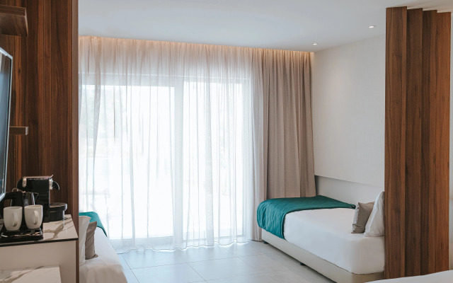 Panas Holiday Village