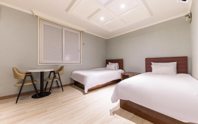 Yeongju Wiz Hotel