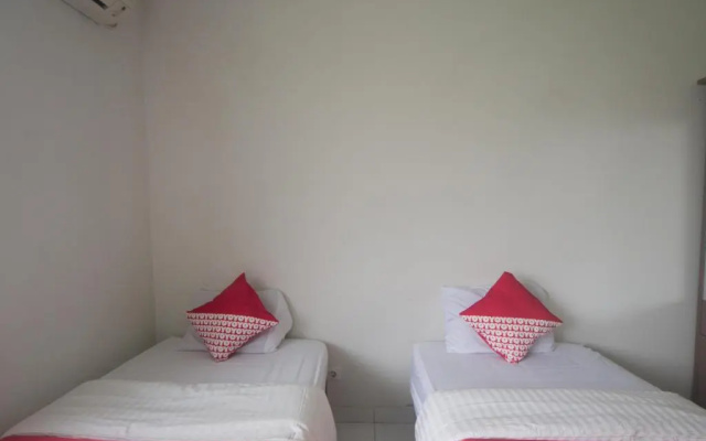 OYO 3049 Scientia Dormitory Near RS Bethsaida