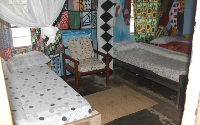 Room in B&B - Red Rocks Rwanda - Triple Room