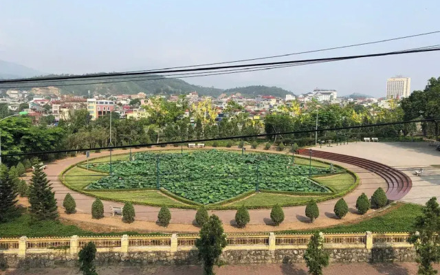 Hoà Bình Hotel LC - by BayLuxury