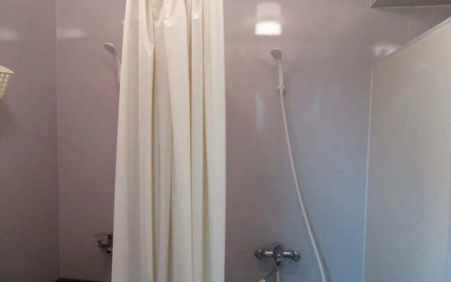 SAKURA GUEST HOUSE OSAKA DOUTONBORI (только для женщин)