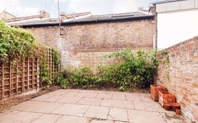 The Kensal Green Garden Apartment - GG
