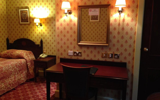 Westland Hotel